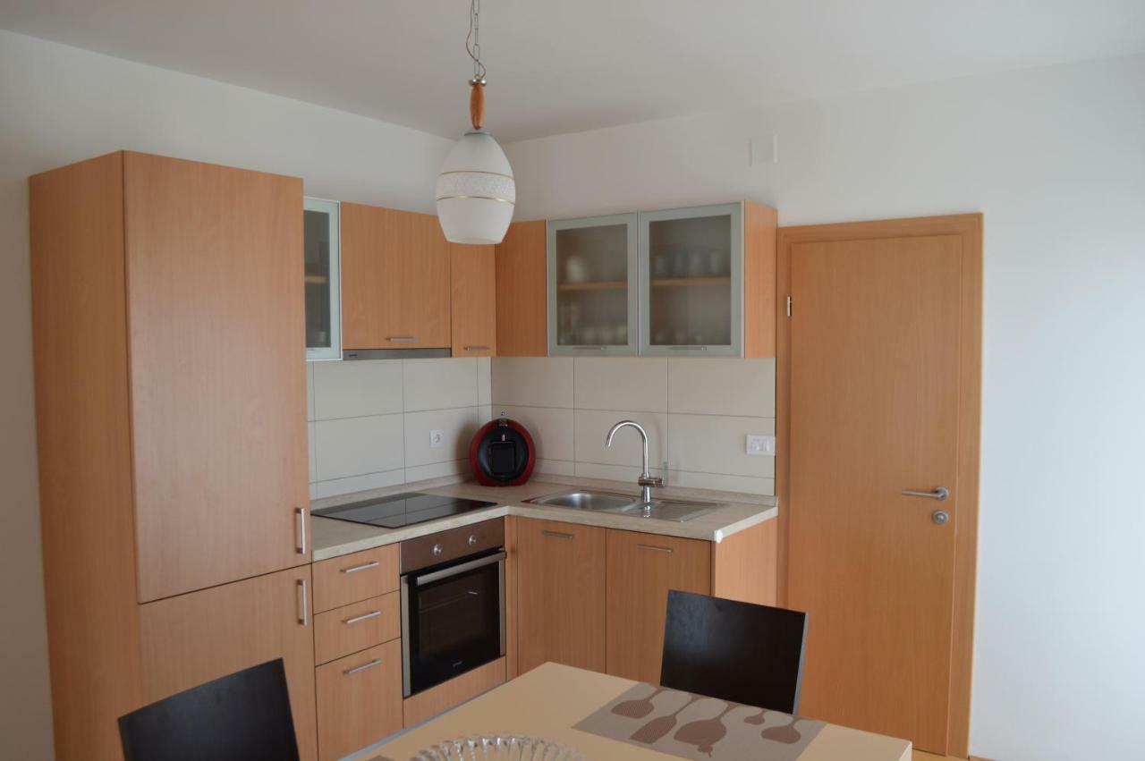 Apartmani Mila Sukošan Exterior foto