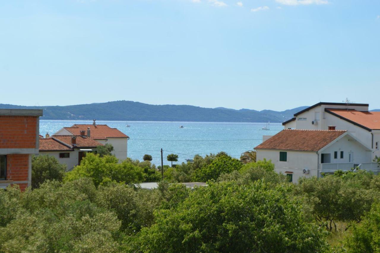 Apartmani Mila Sukošan Exterior foto