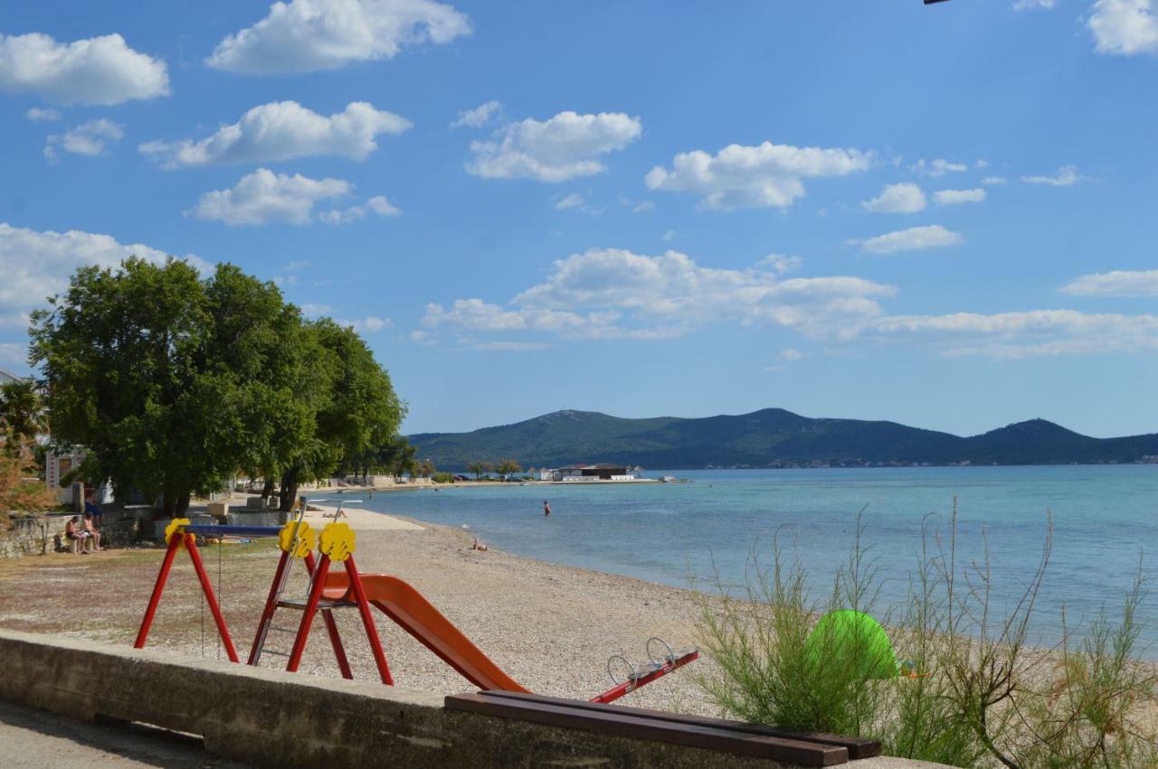 Apartmani Mila Sukošan Exterior foto